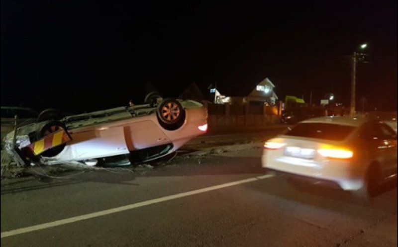 Accident Cluj: Salt cu roțile în sus, în Tureni. La un pas de zebră