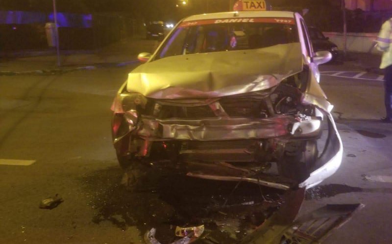 Accident cu răniți, la miezul nopții, în Grigorescu. Implicat și un taxi