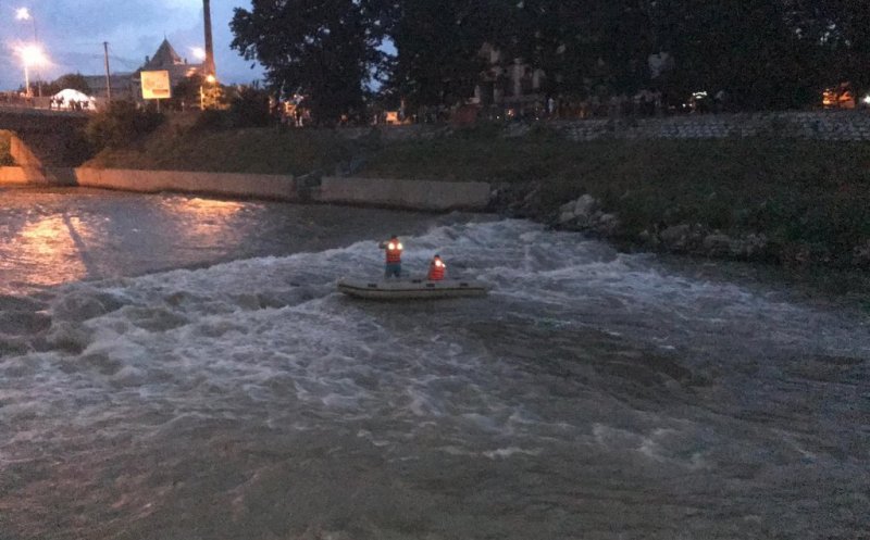 Tentativă de sinucidere. Încă un tânăr a vrut să se arunce de pe un pod din Cluj