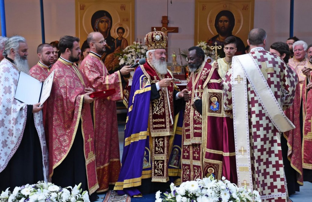 Mitropolitul Clujului: Maica Domnului plânge pentru că au emigrat 5 milioane de români