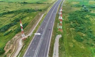 Momentul inaugurării lotului 4 de pe Lugoj-Deva. Prima maşină, de la ONG-ul pentru infrastructură