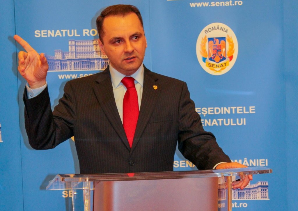 Senatorul PMP Cristian Lungu: Aștept de 48 de ore ca foştii jurnaliști Goțiu și Ungureanu să se delimiteze de Caramitru