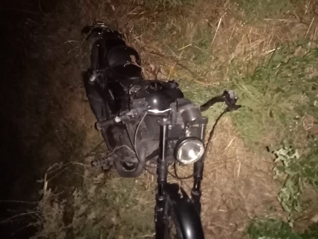 Tânăr, rănit ușor în Cămărașu, după ce a pierdut controlul motocicletei