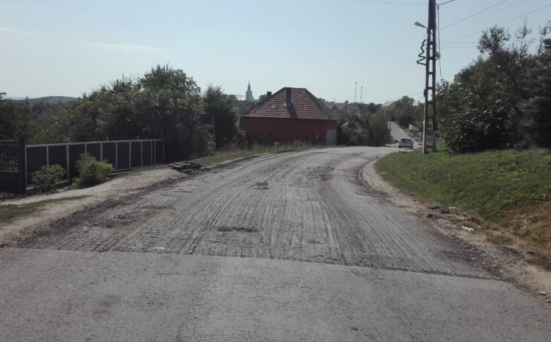 Lucrări de întreţinere pe drumul din Cojocna