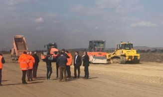 Cuc vrea să stea două zile pe săptămână pe şantierul Autostrăzii Sebeş – Turda. "Când vin, parcă se energizează şantierul"