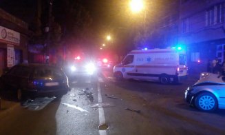 Accident la intersecția străzilor Decebal și Crișan. Doi răniţi uşor