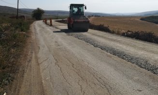 Primul strat de asfalt pe Drumul Bistriței