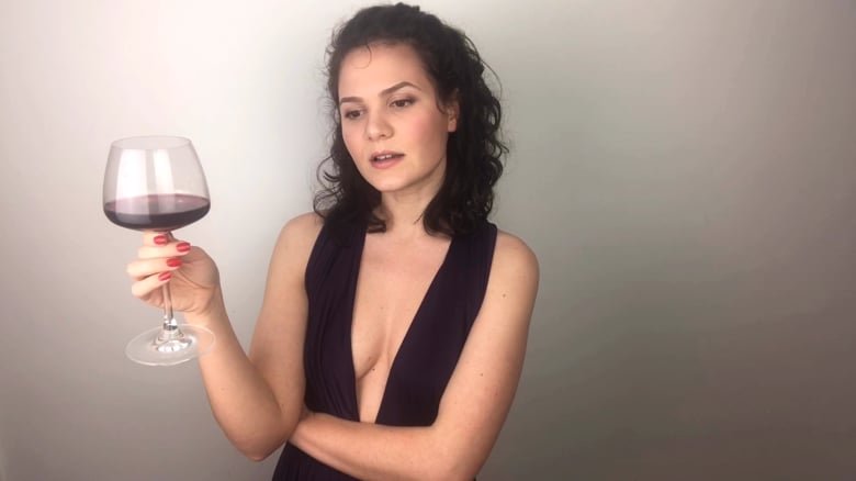 Sexy și talentată. Povestea absolventei Academiei de Muzică din Cluj care joacă în "Rocketman", filmul biografic despre Elton John