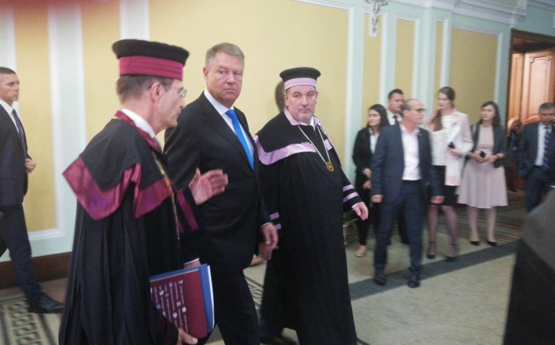 KLAUS IOHANNIS LA CLUJ | Participă la deschiderea anului universitar:  "Miniștrii mediocri nu obțin decât rezultate mediocre"