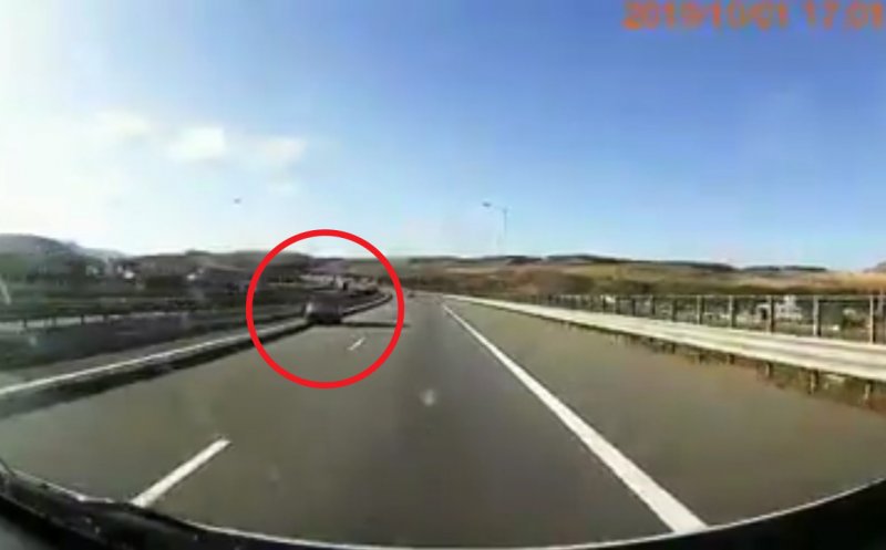 Aproape de tragedie. Șofer pe contrasens, pe autostradă