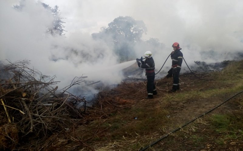 Incendiu de deșeuri, pe Calea Mănăștur