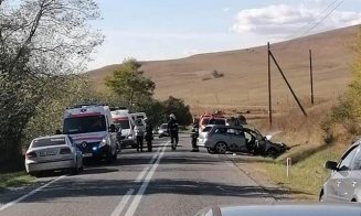 Mașină dată peste cap, lângă Cluj.  "Salutare tuturor! Cateva sfaturi vă scriu. M-am rostogolit de două ori!"