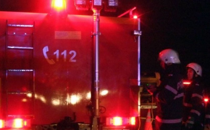 Incendiu în parcarea autobuzelor de transport în comun. Pompierii au evitat un dezastru