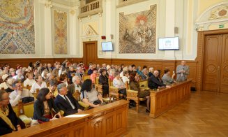 Universitate pentru pensionari din Cluj: Cel mai în vârstă student are 93 de ani, iar un curs va fi susţinut de primarul Emil Boc