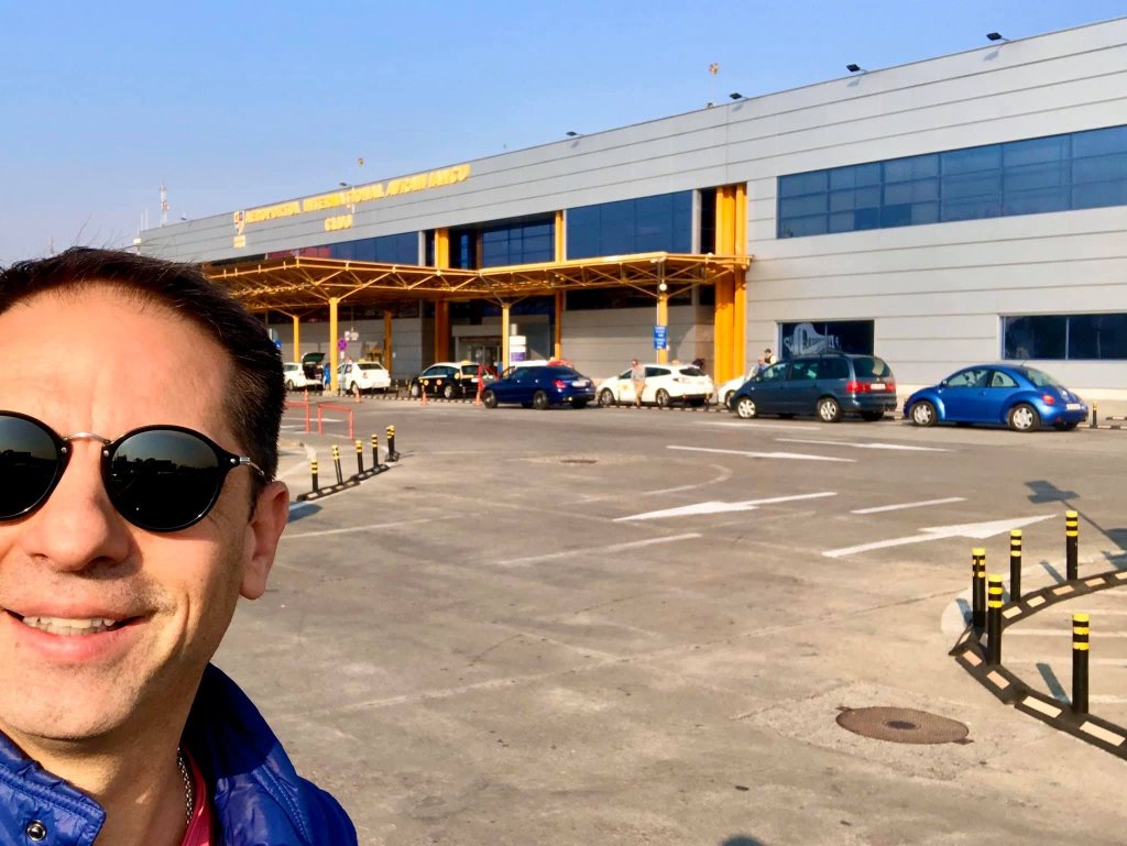 Dan Negru, pe aeroportul din Cluj: "Ați falimentat Tarom!'