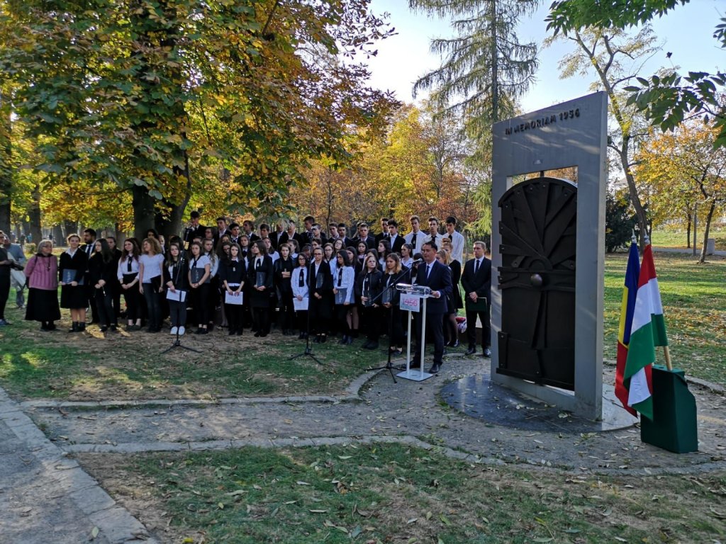 63 de ani de la Revoluţia anticomunistă din Ungaria, comemorați la Cluj. Peste 200 de maghiari prezenți