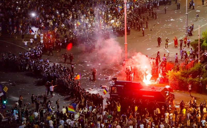 Încă un tupeu marca PSD! 10 august, ziua în care românii au fost gazați de jandarmi, sărbătoare națională