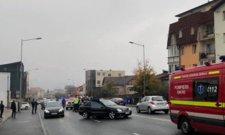 Accident grav pe Calea Turzii. Un bărbat a rămas încarcerat