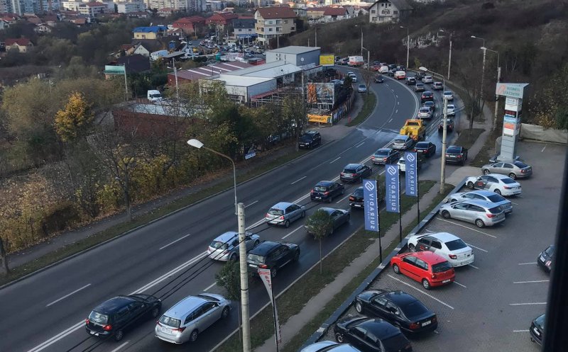 Luminația. Traficul, dat peste cap în Cluj!  Coloane pe Calea Turzii, varianta Mănăștur-Zorilor, Iris