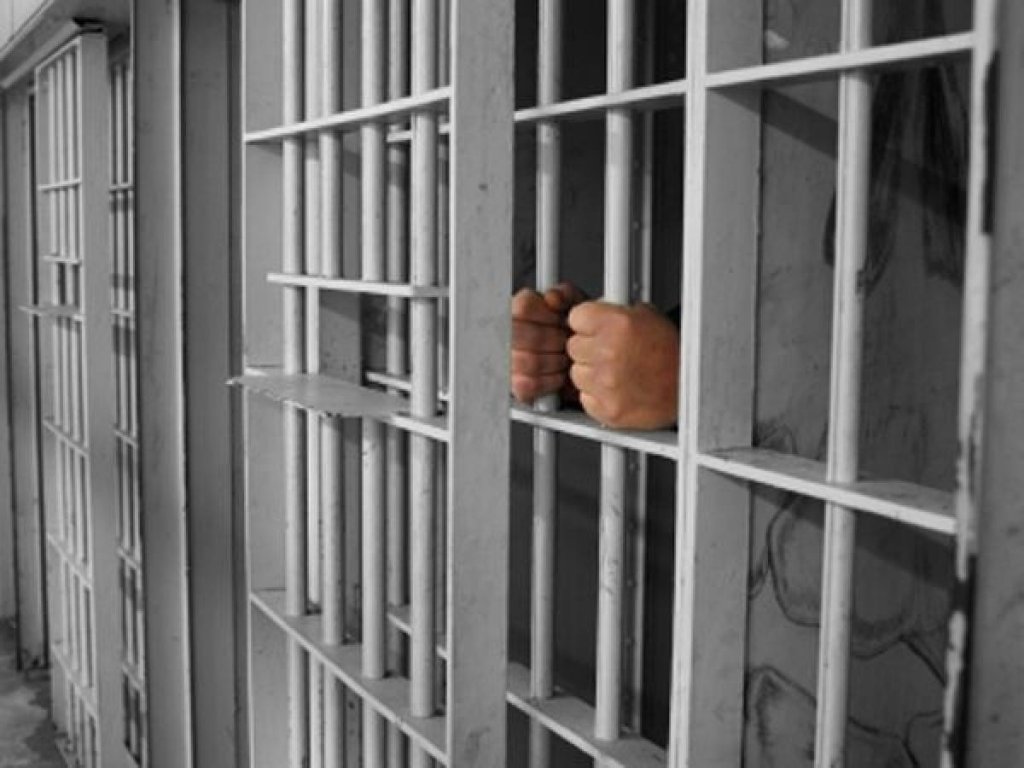Efectul recursului compensatoriu: Ministerul Justiţiei anunţă că peste 500 de condamnaţi eliberaţi în urma legii au recidivat în ultimii doi ani