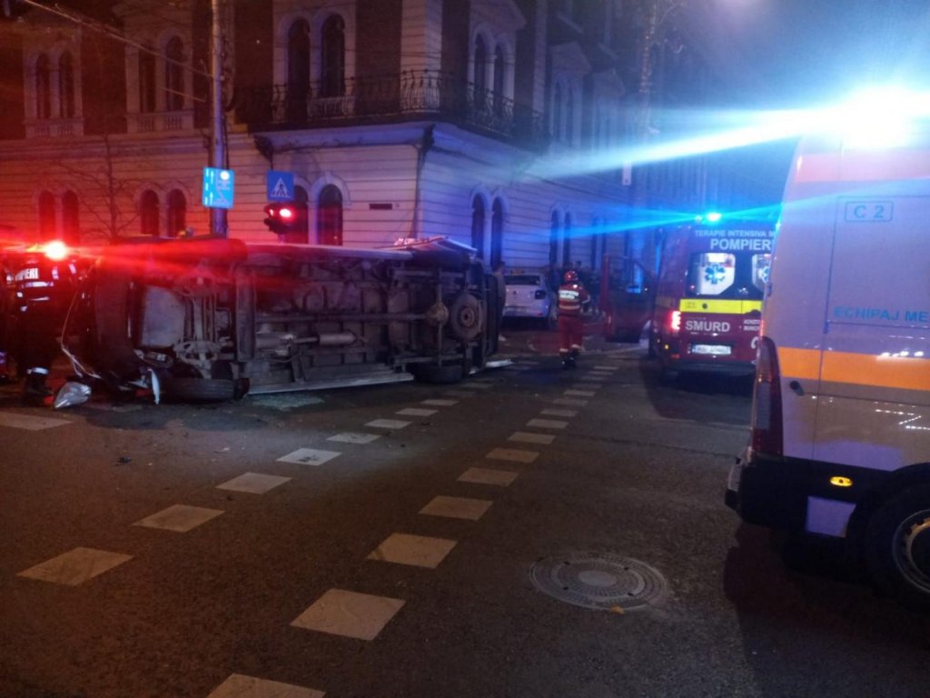 Noi dezvăluiri despre accidentul petrecut la Cluj, în care au fost implicate o ambulanță și un taximetru
