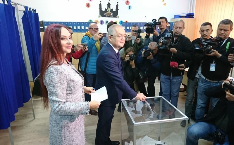 Prezidențiale 2019 | Emil Boc şi ministrul Agriculturii au votat în Zorilor, pentru o Românie ca afară!
