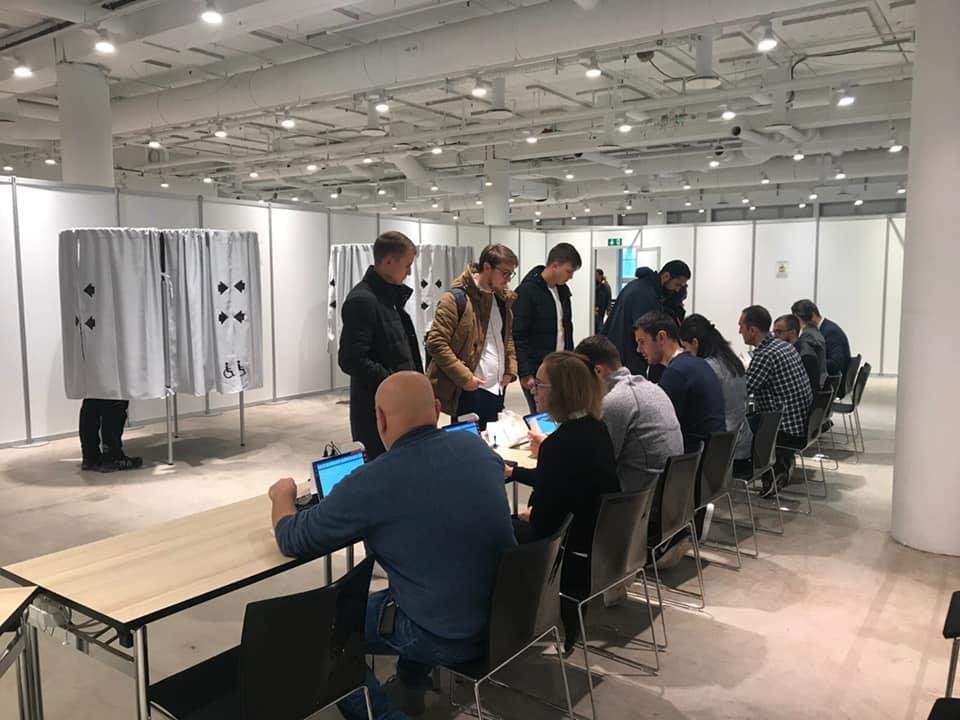 Prezidențiale 2019 | Peste 400.000 de români au votat în străinătate, de 10 ori mai mulți decât în 2014