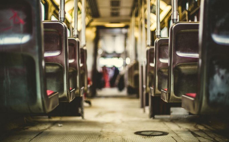 Începe eliberarea de abonamente de transport pentru persoanele cu dizabilități și refugiați