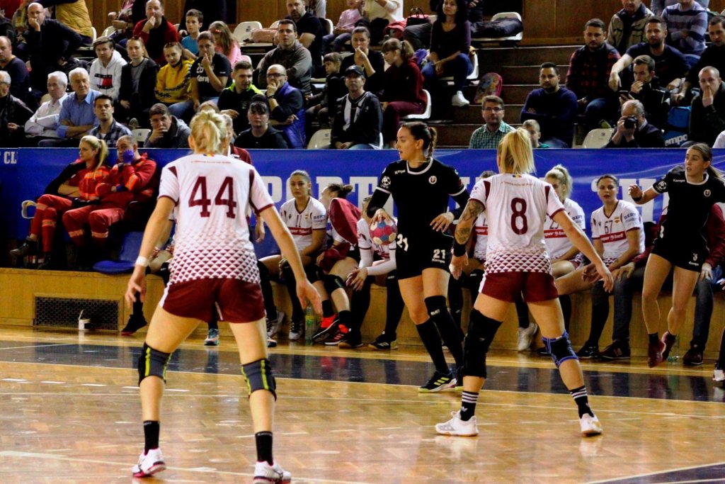 Două handbaliste de la Universitatea Cluj, prezente la Campionatul Mondial