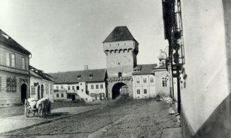 Turnurile medievale ale Clujului: unul faimos pentru vizita lui Francisc I, altul o închisoare