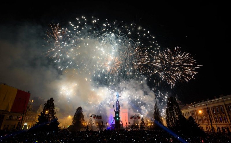 1 Decembrie la Cluj. La ce oră să fii în oraş pentru aprinderea luminiţelor de Crăciun şi artificii