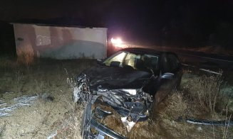 Accident Cluj: Două mașini făcute praf și un rănit grav pe drumul din Făget