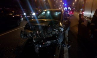 Încă un accident la Cluj: A pierdut controlul volanului în curbă și a ras două mașini. Vezi cum s-a întâmplat VIDEO