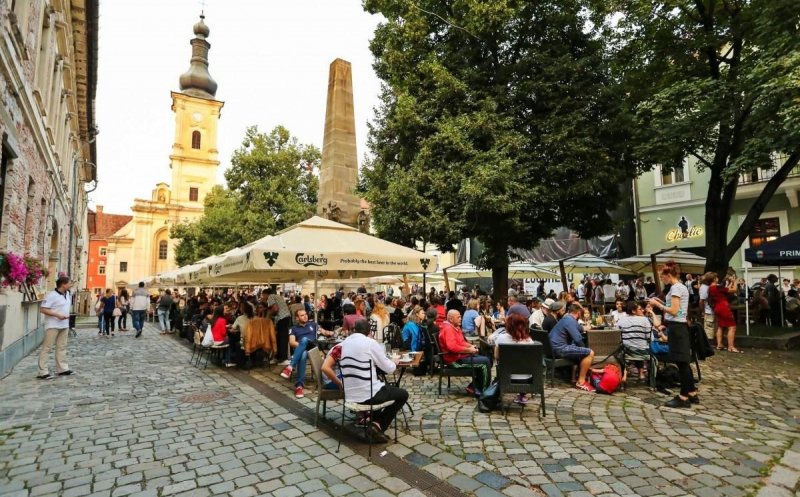 Terasele din Piața Muzeului, scoase la licitație pentru 4 ani