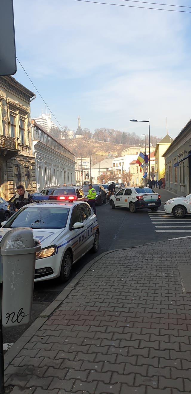 Șoferii de pe banda cu bucluc de pe Barițiu, luați în colimator de polițiști. Or fi ultimele amenzi?