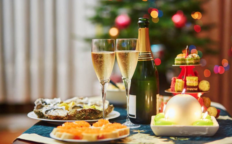 Sfaturile specialiștilor pentru masa de Revelion. Ce să (nu) mâncăm în noaptea dintre ani