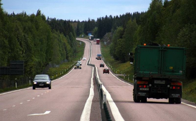Propunere: sistem "2+1 alternativ" între Cluj şi Dej, pentru mai puţine accidente şi cozi