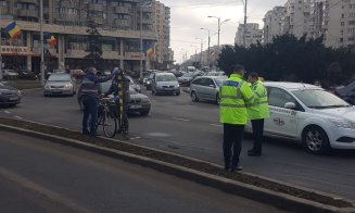 Biciclist lovit în sensul giratoriu din Mărăști