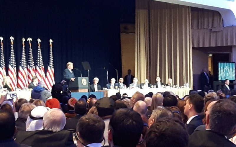Senatorul Lungu (PMP) alături de Donald Trump la National Prayer Breakfast în Washintgon