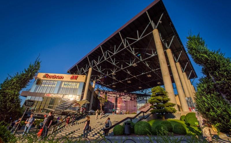 Ce trebuie să știi despre noul sistem inteligent de gestionare a parcării de la Iulius Mall Cluj. Va funcționa de luni