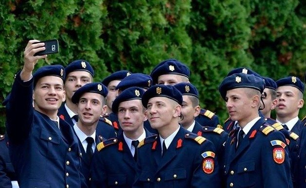 Avantajele şcolarizării în instituţiile militare de învăţământ