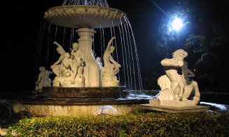 Fântâna arteziană din Parcul Central va fi iluminată noaptea pentru a crește atractivitatea zonei