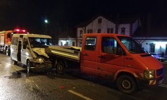 Accident în Dej cu trei maşini şi 19 persoane implicate