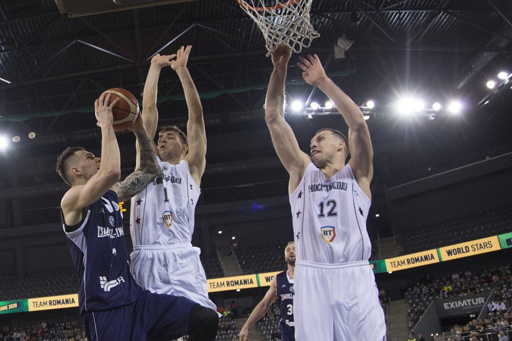 Trei baschetbaliști de la U-BT printre cei mai buni din faza a doua a grupelor FIBA Europe Cup