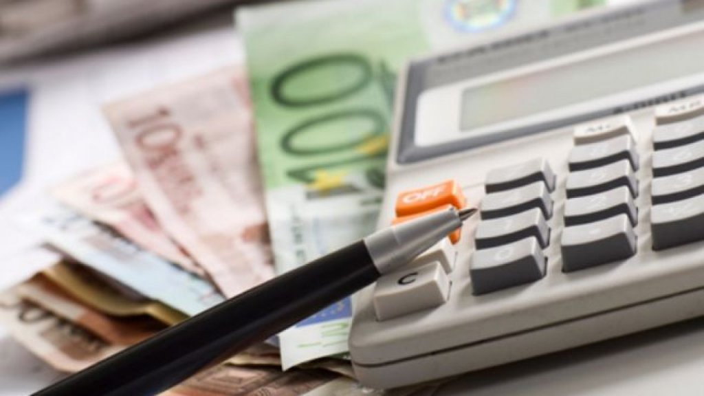 Noi recorduri pentru valute. Euro, la un nou maxim istoric