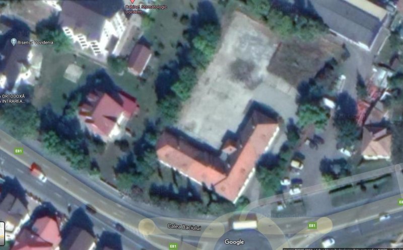 În loc de școală, cămin de bătrâni