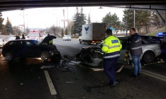 Accident cu victime sub podul N. Una dintre mașini, cu numere de USA/Trafic blocat