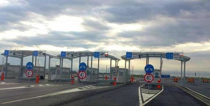 Se închid șapte puncte de trecere a frontierei între România și Serbia