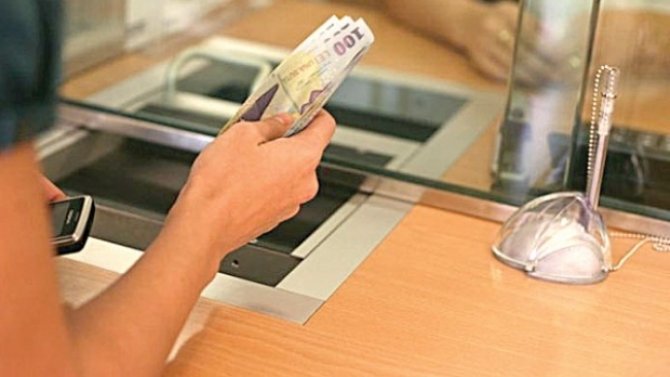 O bancă din Cluj a apăsat butonul de panică după ce un client a spus că a venit din Italia