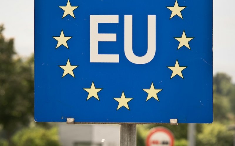 Uniunea Europeană își închide graniţele externe timp de 30 de zile